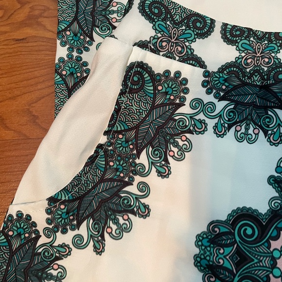 Green Patterned Matching set - Picture 6 of 8